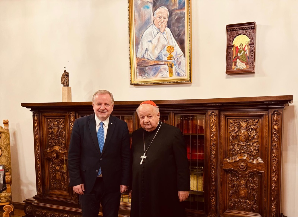 Meeting between Ambassador Przemyslaw Häuser-Schöneich and Cardinal Stanislaw Dziwisz.
